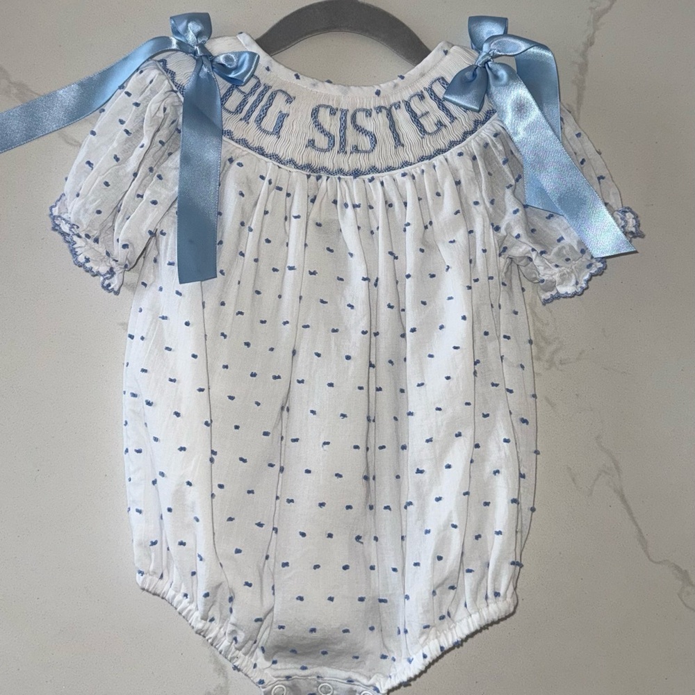 Blue and White Big Sister Bubble